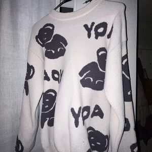 Teens Medium Sweater